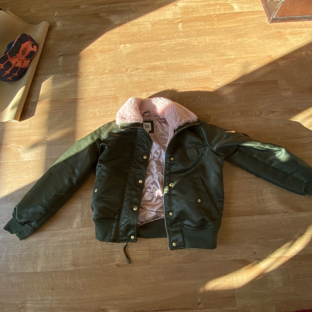 GAP NWOT satin bomber